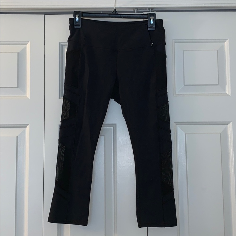 Calia by Carrie crops Medium